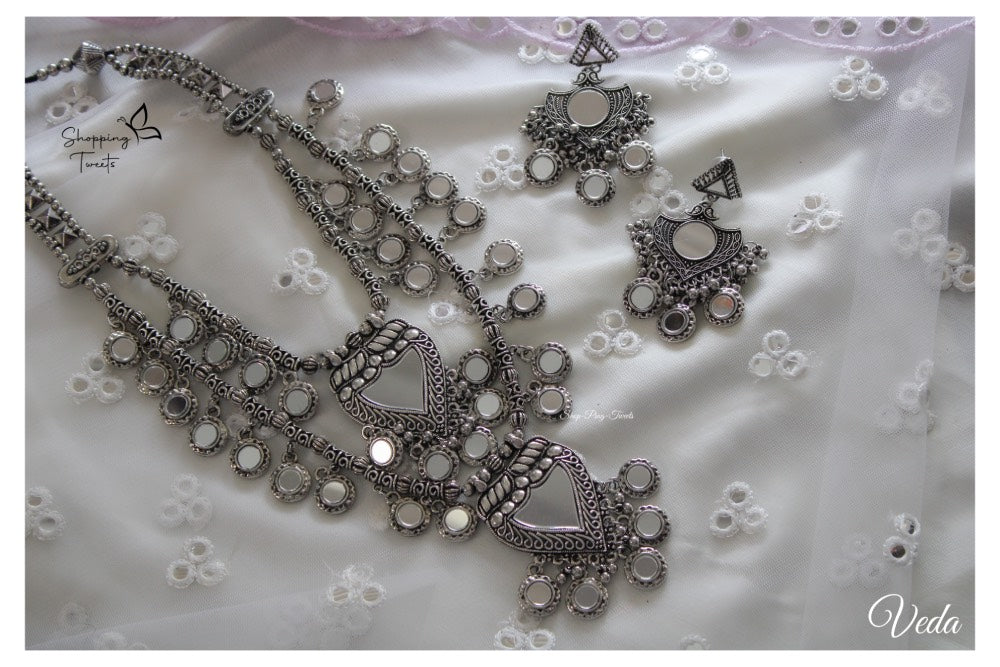 Veda necklace set