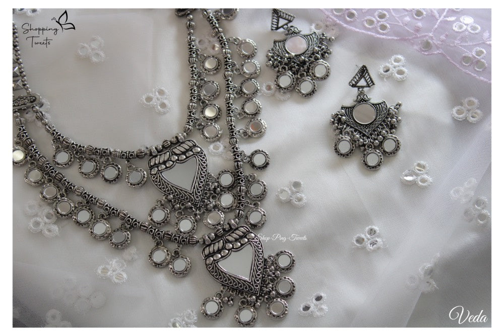 Veda necklace set