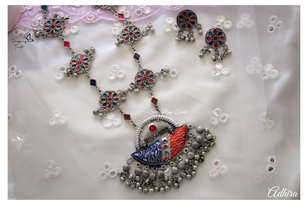 Adhira necklace set